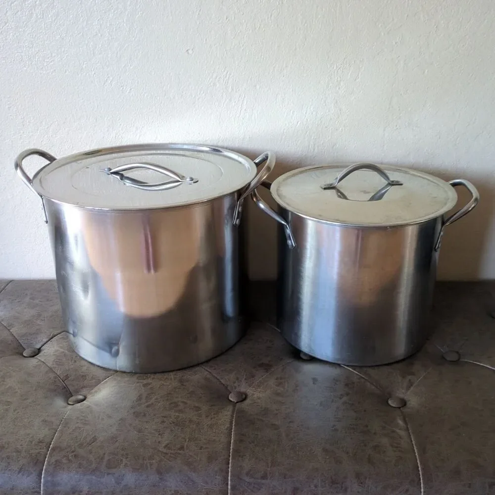 16 QUART STAINLESS STEEL LIDDED STOCKPOT. FREE Smaller One.